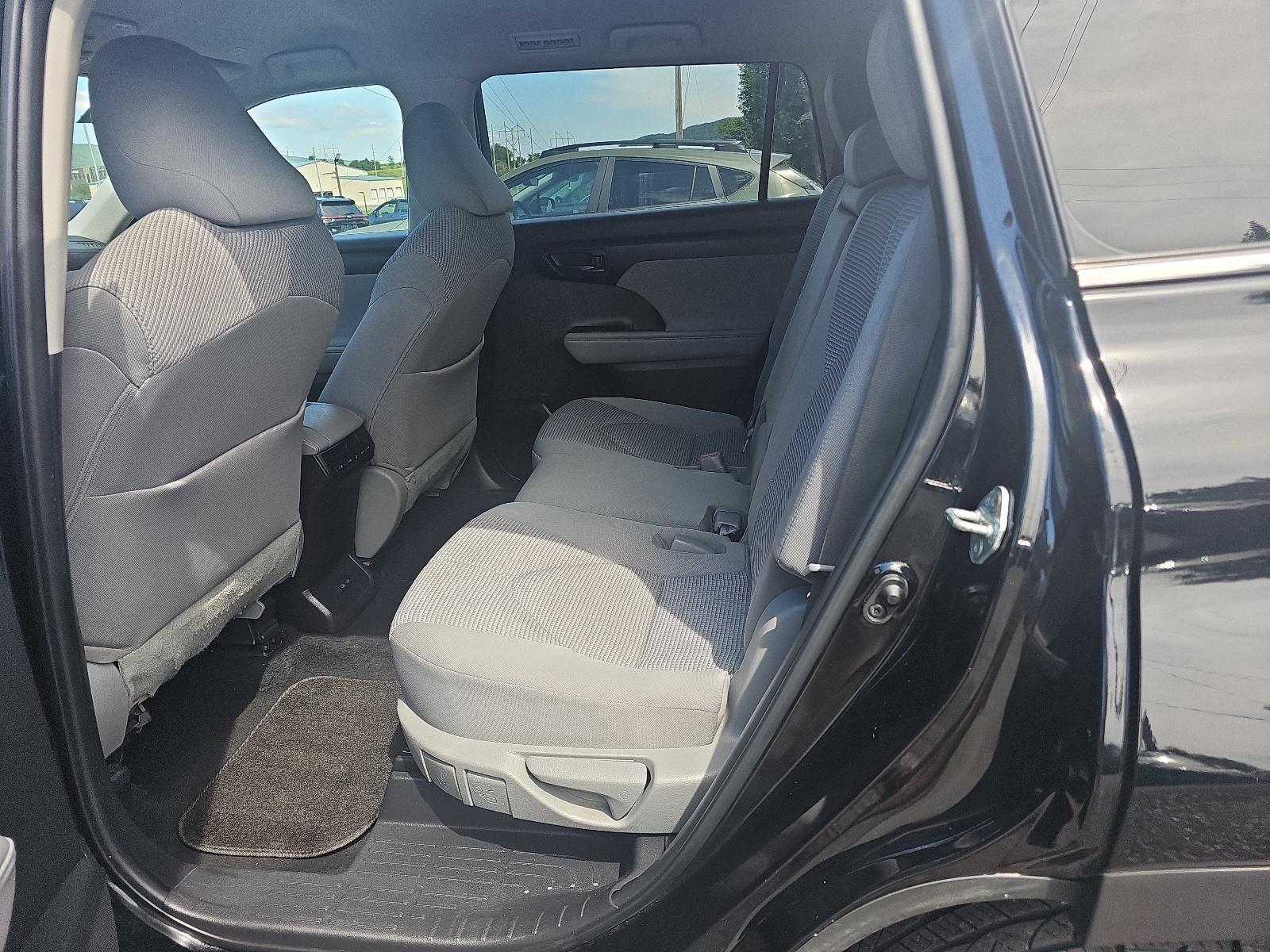 2023 Toyota Highlander LE AWD (SE)
