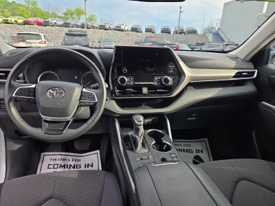 2024 Toyota Highlander LE AWD (SE)