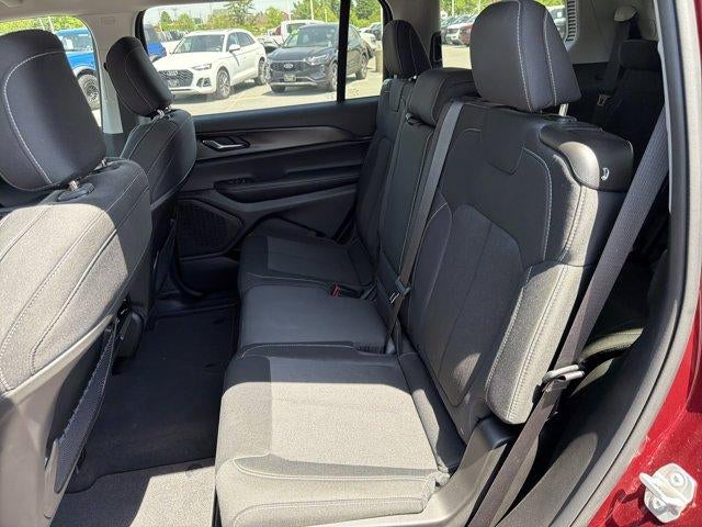 2023 Jeep Grand Cherokee L Laredo 4x4