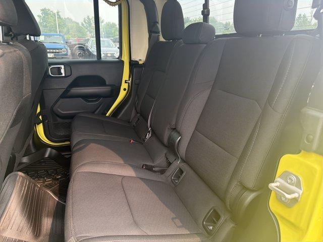 2023 Jeep Gladiator Overland 4x4 *Ltd Avail*
