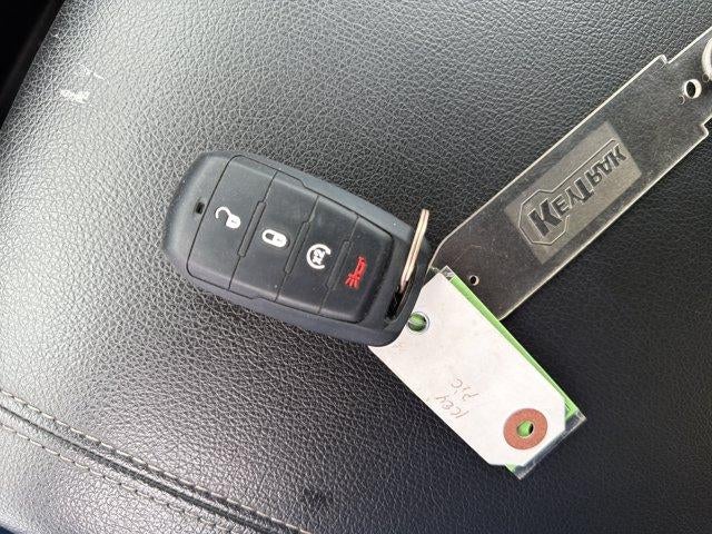 2023 RAM 1500 Big Horn 4x4 Crew Cab 5'7" Box