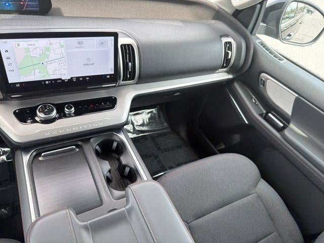 2025 Ford Expedition Active 4x4