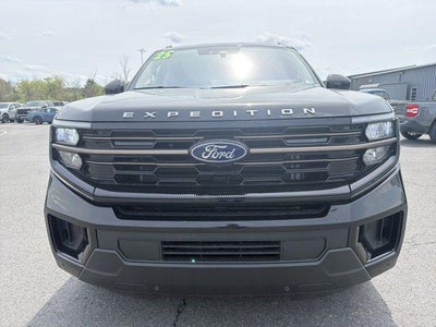 2025 Ford Expedition Active 4x4