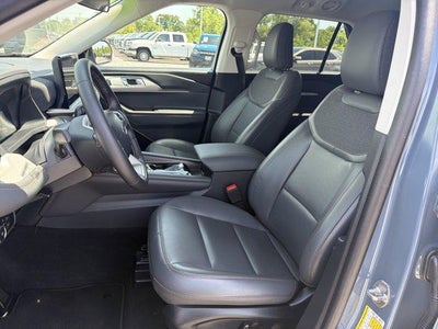 2026 Ford Explorer Active w/100A Pkg 4WD
