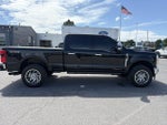 2023 Ford Super Duty F-250 SRW LARIAT 4WD Crew Cab 6.75' Box