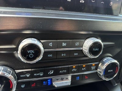 2023 Ford Super Duty F-250 SRW LARIAT 4WD Crew Cab 6.75' Box