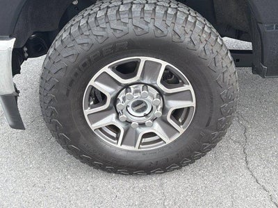 2024 Ford Super Duty F-250 SRW LARIAT 4WD Crew Cab 6.75' Box