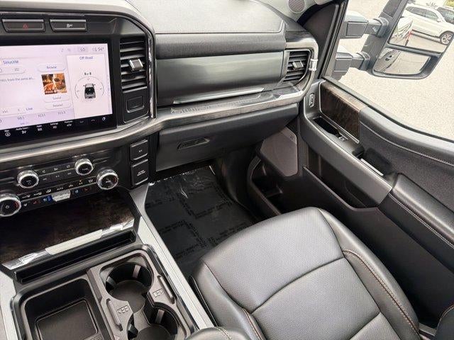 2024 Ford Super Duty F-250 SRW LARIAT 4WD Crew Cab 6.75' Box