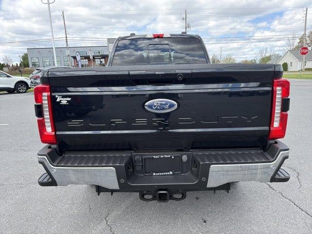2024 Ford Super Duty F-250 SRW LARIAT 4WD Crew Cab 6.75' Box