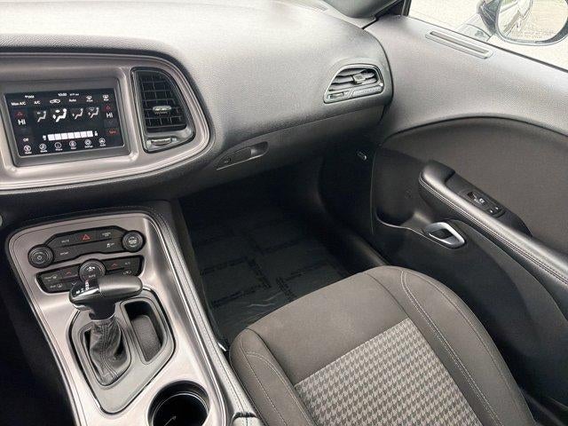 2023 Dodge Challenger SXT RWD