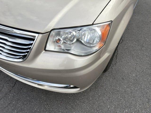 2013 Chrysler Town & Country 4dr Wgn Touring-L