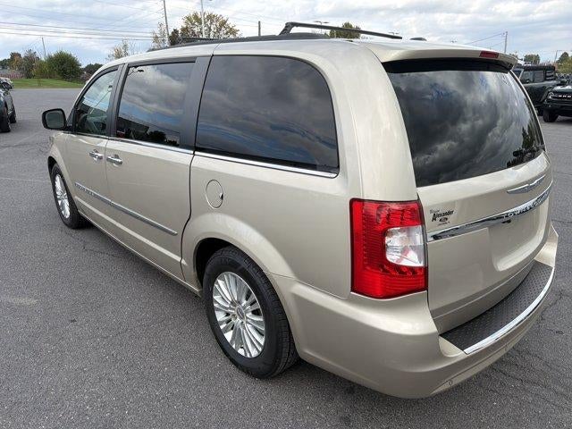 2013 Chrysler Town & Country 4dr Wgn Touring-L