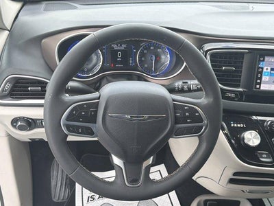2023 Chrysler Voyager LX FWD