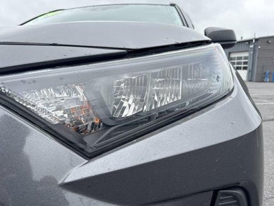 2020 Toyota RAV4 LE AWD (Natl)