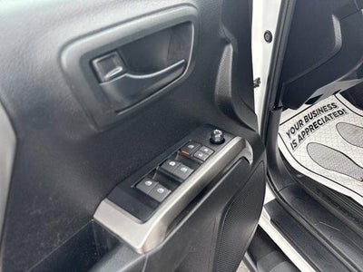 2021 Toyota Tacoma 4WD 4WD SR5 Double Cab 5' Bed V6 AT (GS)