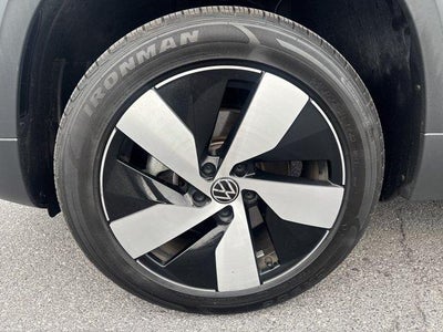 2025 Volkswagen Taos S 4MOTION