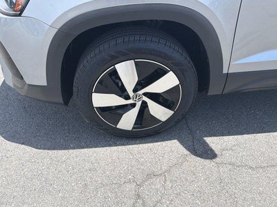 2025 Volkswagen Taos S 4MOTION