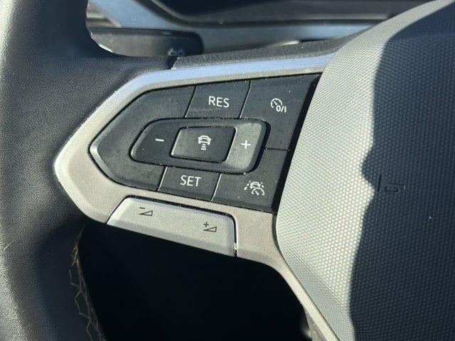 2024 Volkswagen Taos SE FWD