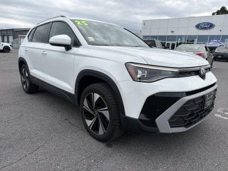 2025 Volkswagen Taos SE 4MOTION
