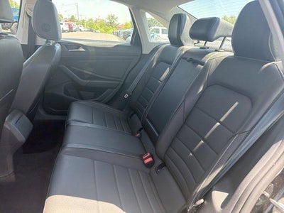 2024 Volkswagen Jetta SE Auto