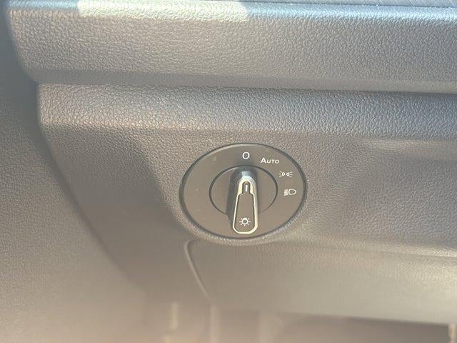 2024 Volkswagen Jetta SE Auto