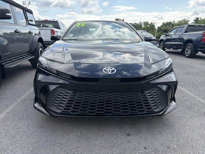 2025 Toyota Camry SE (SE)
