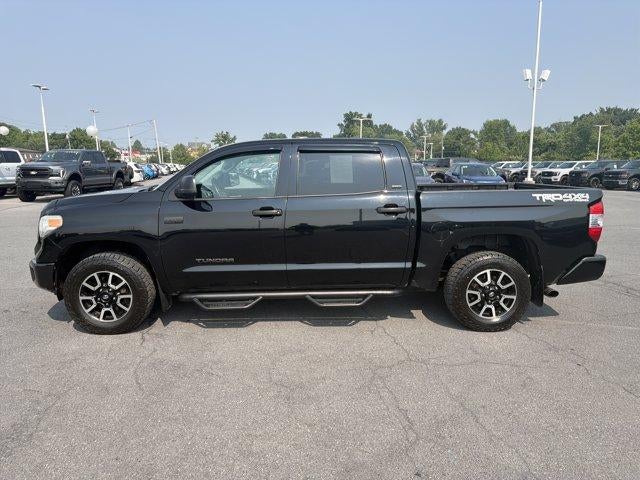 2016 Toyota Tundra 4WD Truck 4WD CrewMax Short Bed 5.7L SR5 (SE)
