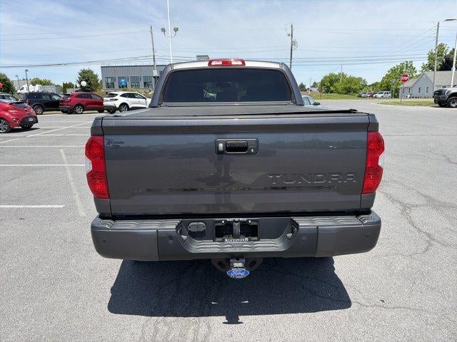 2016 Toyota Tundra 4WD Truck 4WD CrewMax Short Bed 5.7L SR5 (SE)