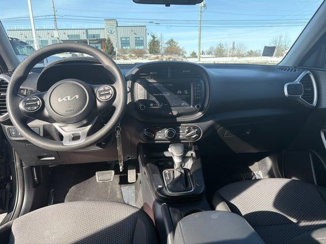 2024 Kia Soul LX IVT