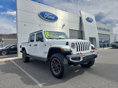 2023 Jeep Gladiator Overland 4x4 *Ltd Avail*