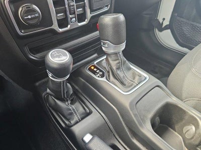 2023 Jeep Gladiator Overland 4x4 *Ltd Avail*