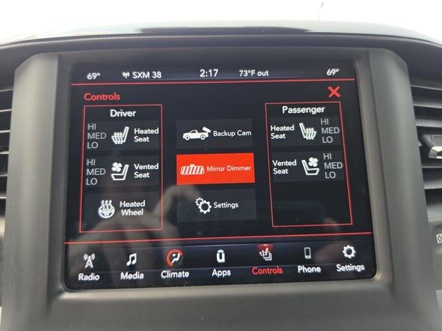 2021 RAM 1500 Laramie 4x4 Crew Cab 6'4" Box