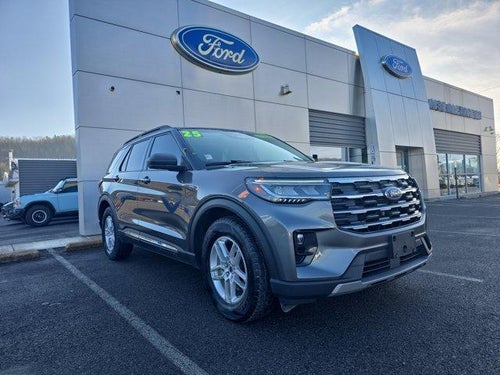 2025 Ford Explorer Active RWD