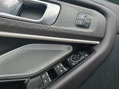 2025 Ford Explorer Platinum 4WD