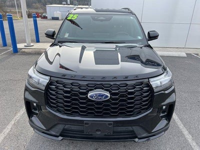 2025 Ford Explorer ST-Line 4WD