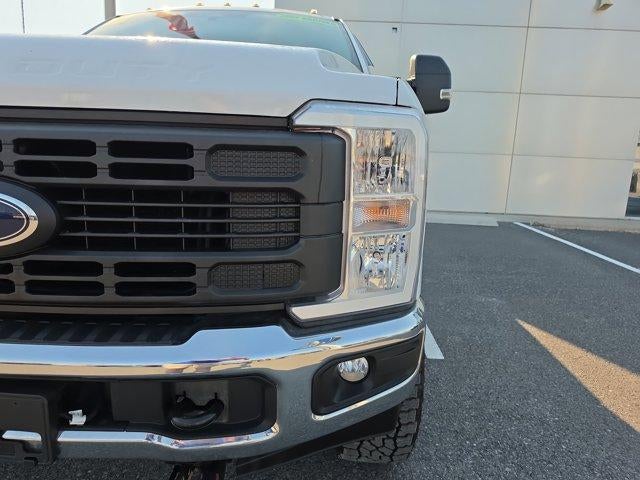 2023 Ford Super Duty F-350 SRW XL 4WD Crew Cab 6.75' Box