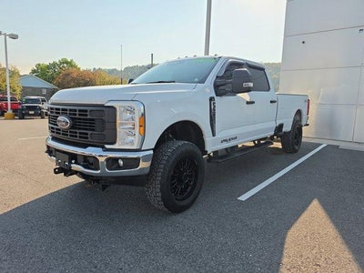 2023 Ford Super Duty F-350 SRW XL 4WD Crew Cab 6.75' Box