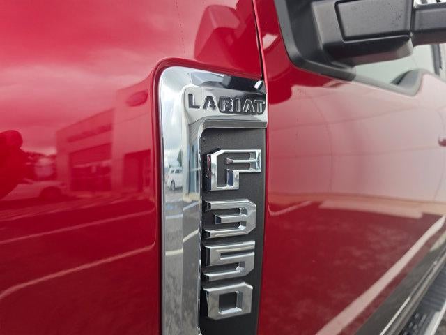 2022 Ford Super Duty F-350 SRW LARIAT 4WD Crew Cab 6.75' Box