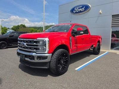 2023 Ford Super Duty F-350 SRW LARIAT 4WD Crew Cab 6.75' Box