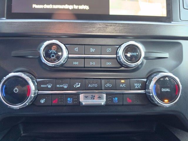 2023 Ford Super Duty F-350 SRW LARIAT 4WD Crew Cab 6.75' Box