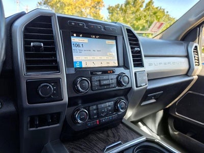 2019 Ford Super Duty F-350 DRW LARIAT 4WD Crew Cab 8' Box
