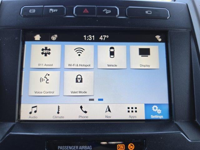 2019 Ford Super Duty F-350 DRW LARIAT 4WD Crew Cab 8' Box