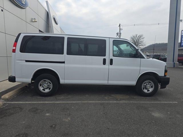 2023 Chevrolet Express Passenger 3500 Regular Wheelbase Rear-Wheel Drive 1LS