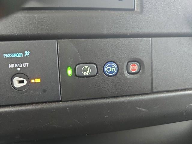 2023 Chevrolet Express Passenger 3500 Regular Wheelbase Rear-Wheel Drive 1LS