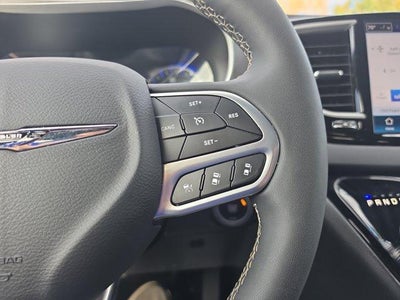 2026 Chrysler Pacifica Select FWD