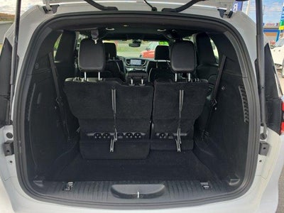 2026 Chrysler Pacifica Select FWD