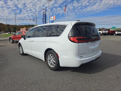 2026 Chrysler Pacifica Select FWD