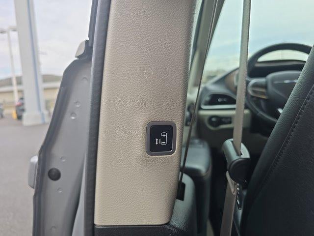 2018 Chrysler Pacifica Touring L FWD