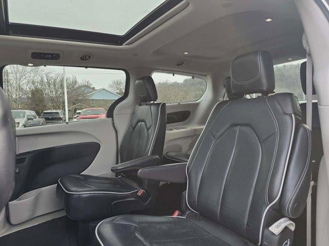 2023 Chrysler Pacifica Limited FWD