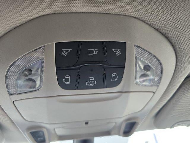 2023 Chrysler Pacifica Limited FWD